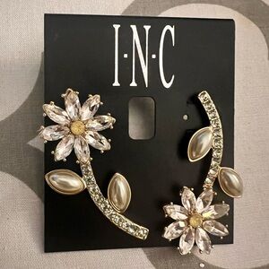 INC Daisy Drop earrings - Brand New